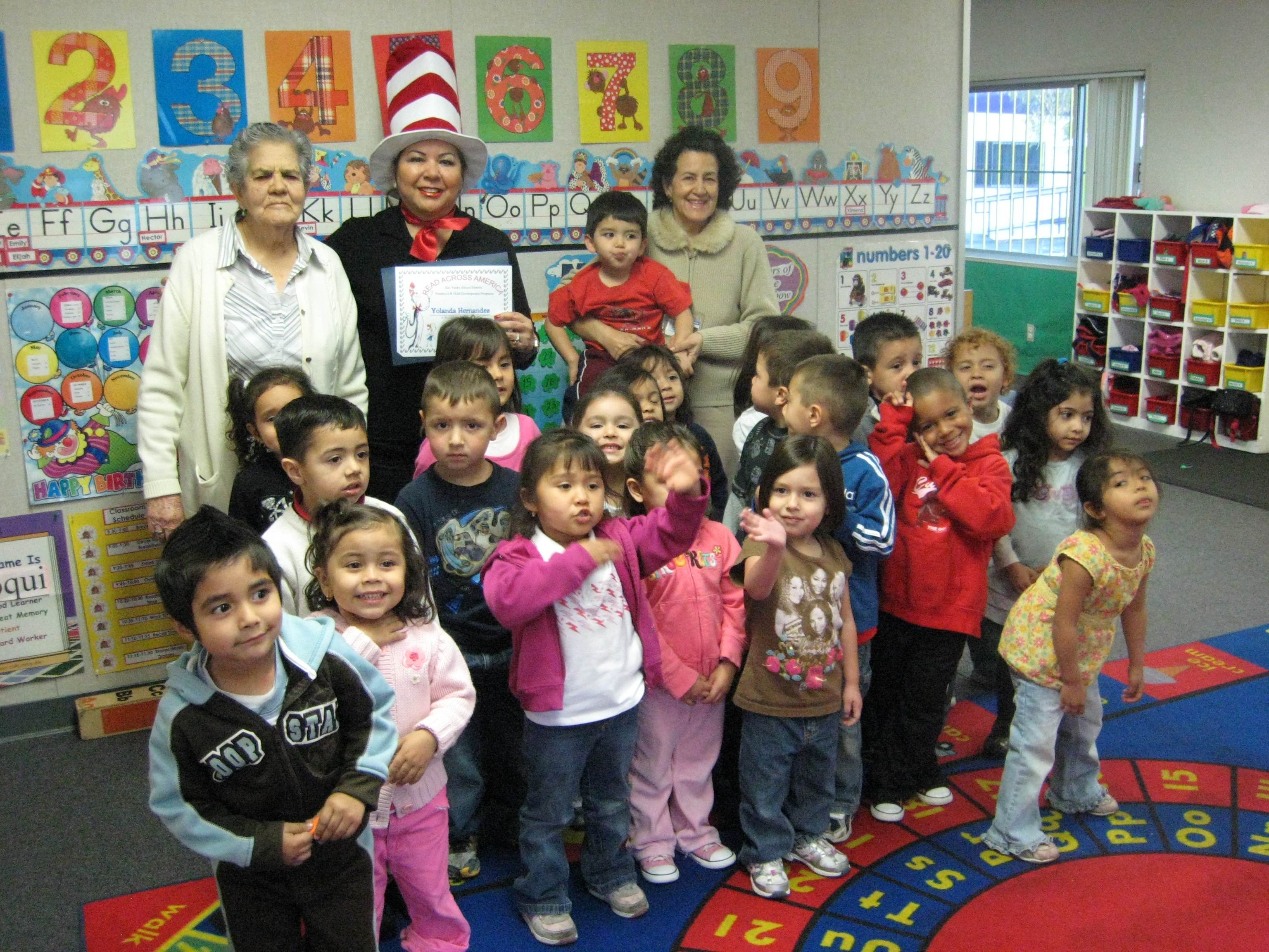 Yolanda Hernandez volunteering