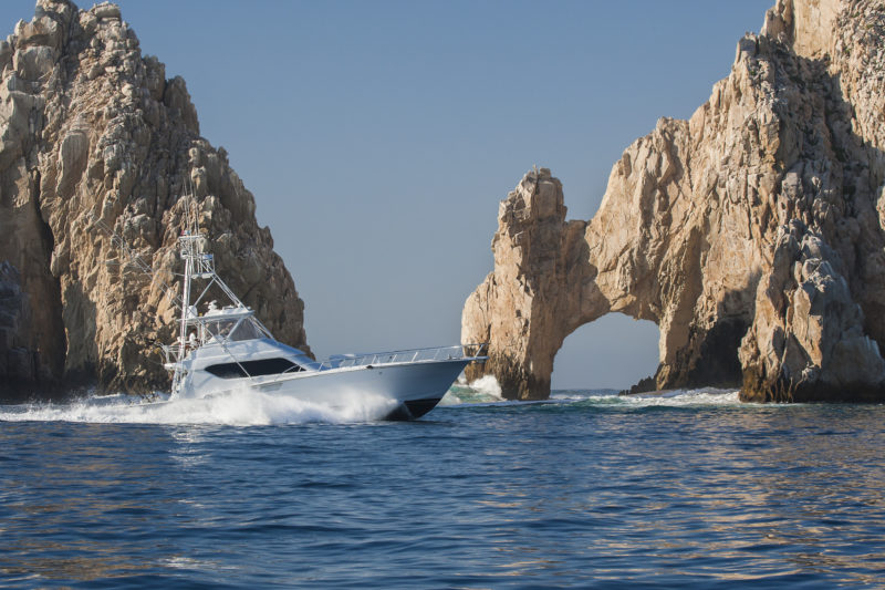 Los Cabos - Fishing at The Arch (www.TheMexicoReport.com)
